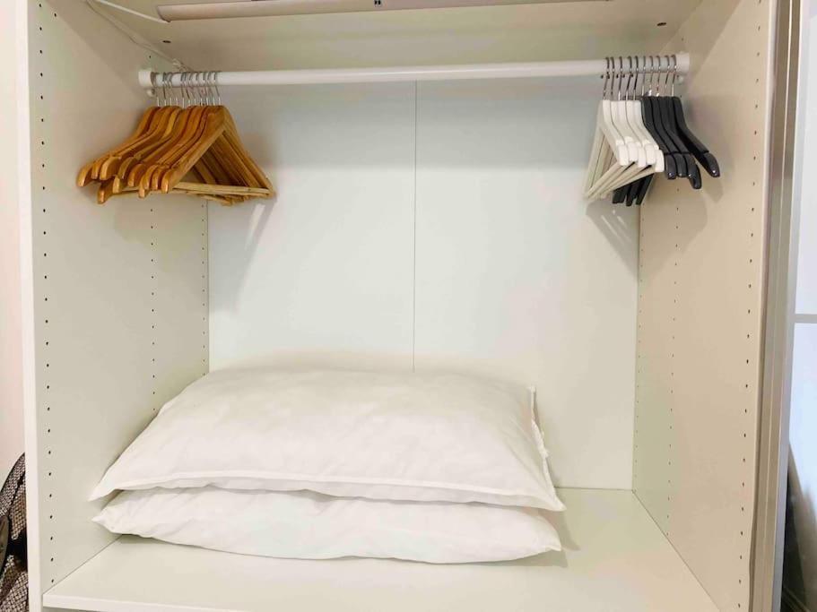Cosy 1-Bed Flat 30Min To Central London & Parking Eksteriør bilde